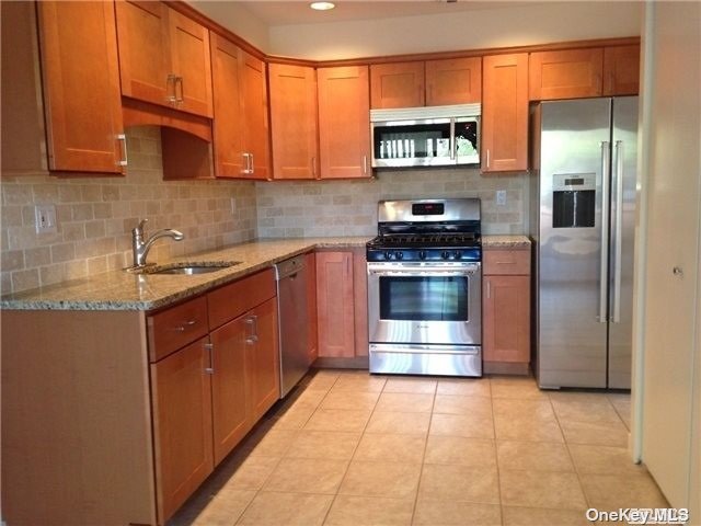 #1 photo, 90 Timber Ridge Drive, サフォーク郡 Holbrook , NY 11741