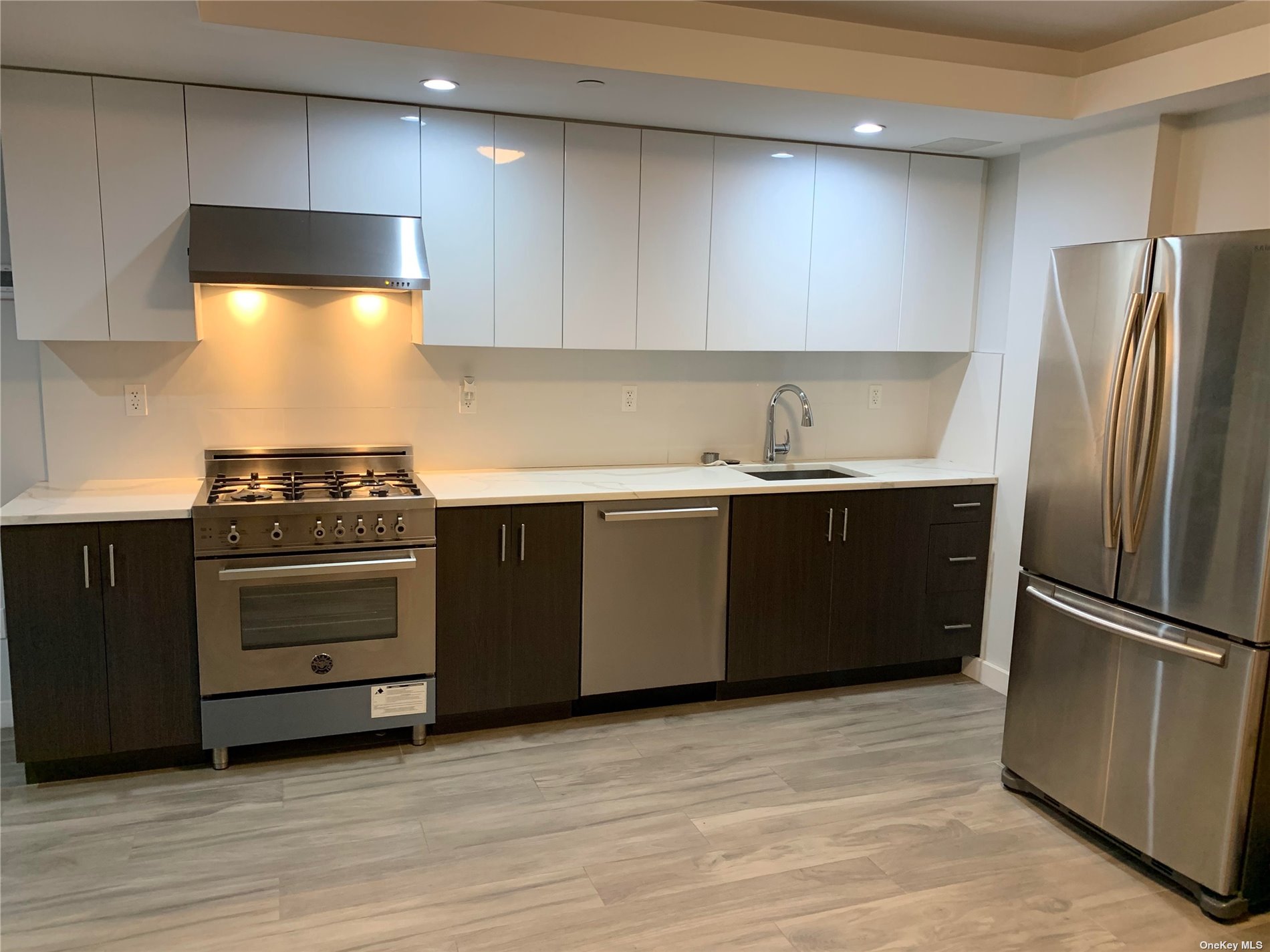 #1 photo, 158-15 Union Tpke, 皇后区 新鲜草原 Fresh Meadows , NY 11366