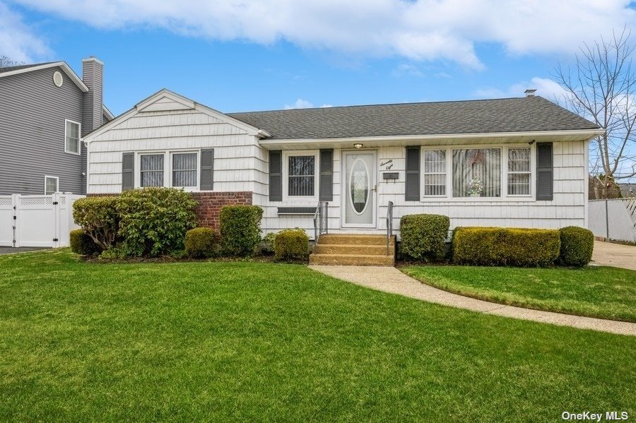 #1 photo, 78 Linden Boulevard, ناسو Hicksville , NY 11801