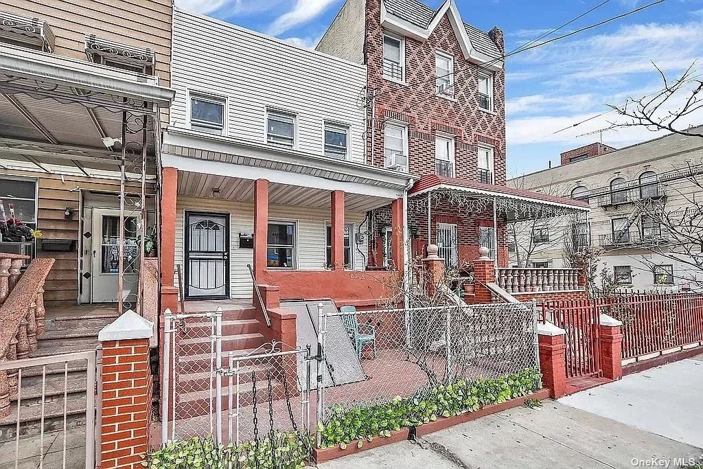 #1 photo, 877 Glenmore Avenue, 布鲁克林 East New York , NY 11208