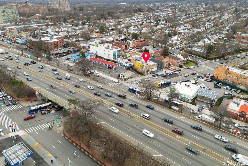 #4 photo, 61-07 Utopia Parkway, クイーンズ区 Fresh Meadows , NY 11365