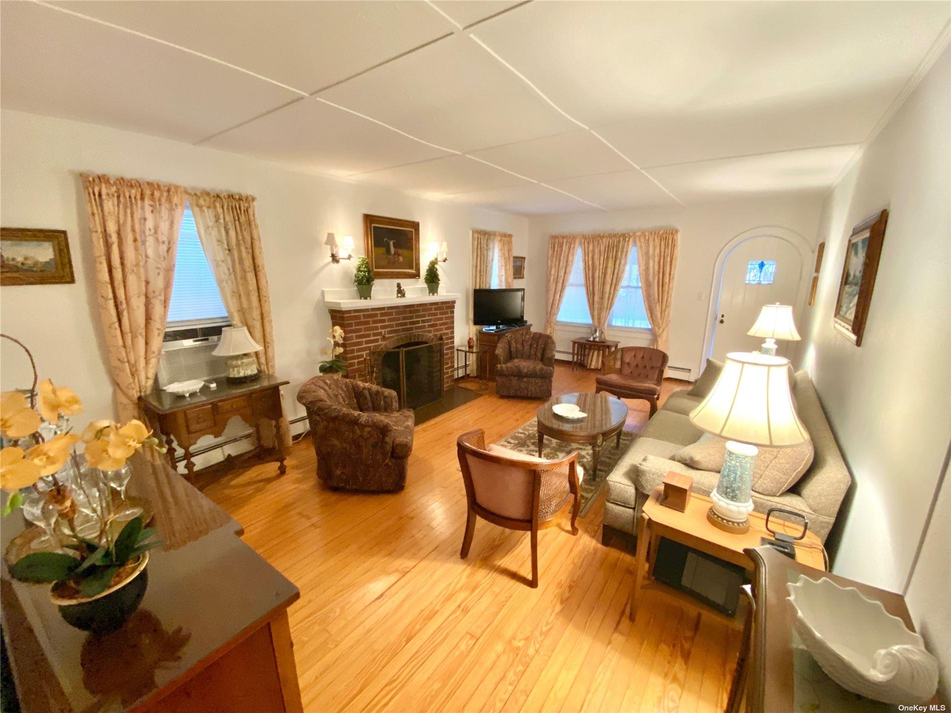 #2 photo, 111 Inwood, ナッソー郡 Point Lookout , NY 11569