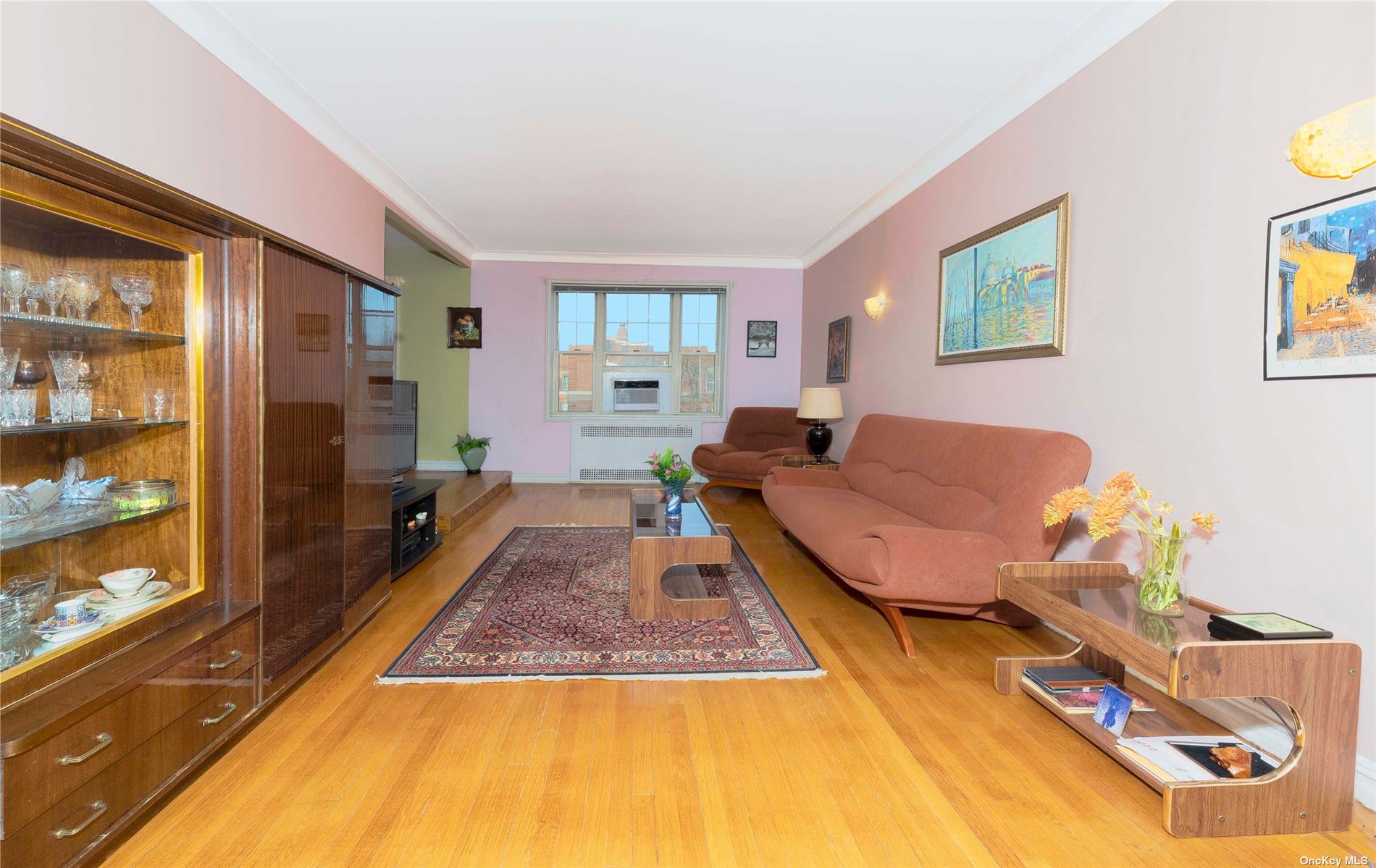 #1 photo, 77-34 113th Street, 皇后区 森林小丘 Forest Hills , NY 11375