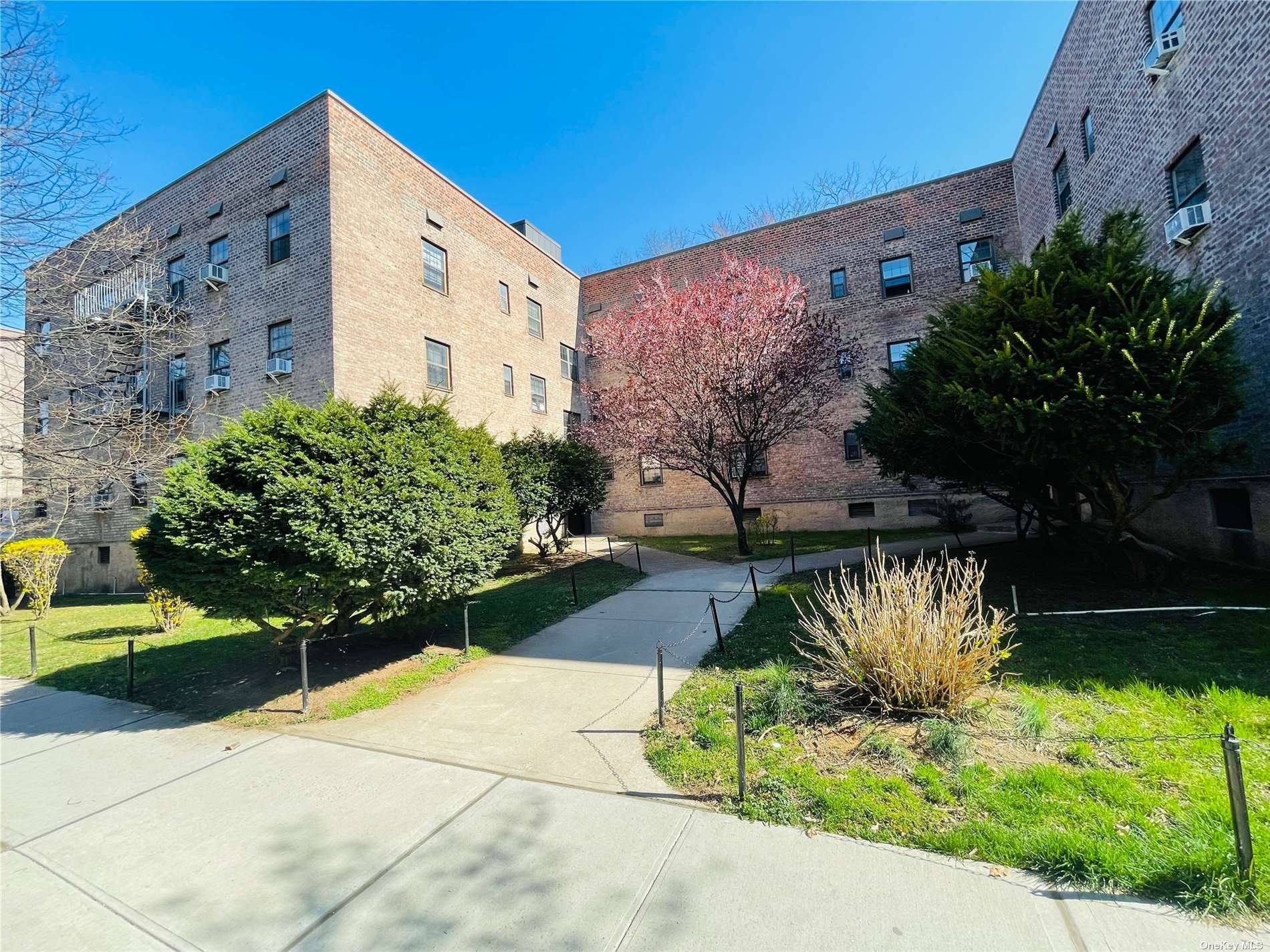 #1 photo, 144-34 78th Road, 法拉盛 Flushing , NY 11367