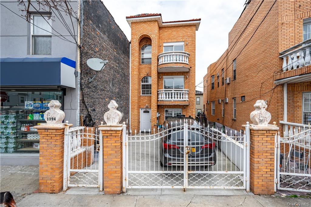 #1 photo, 1394 Commonwealth Avenue, Bronx , NY 10472