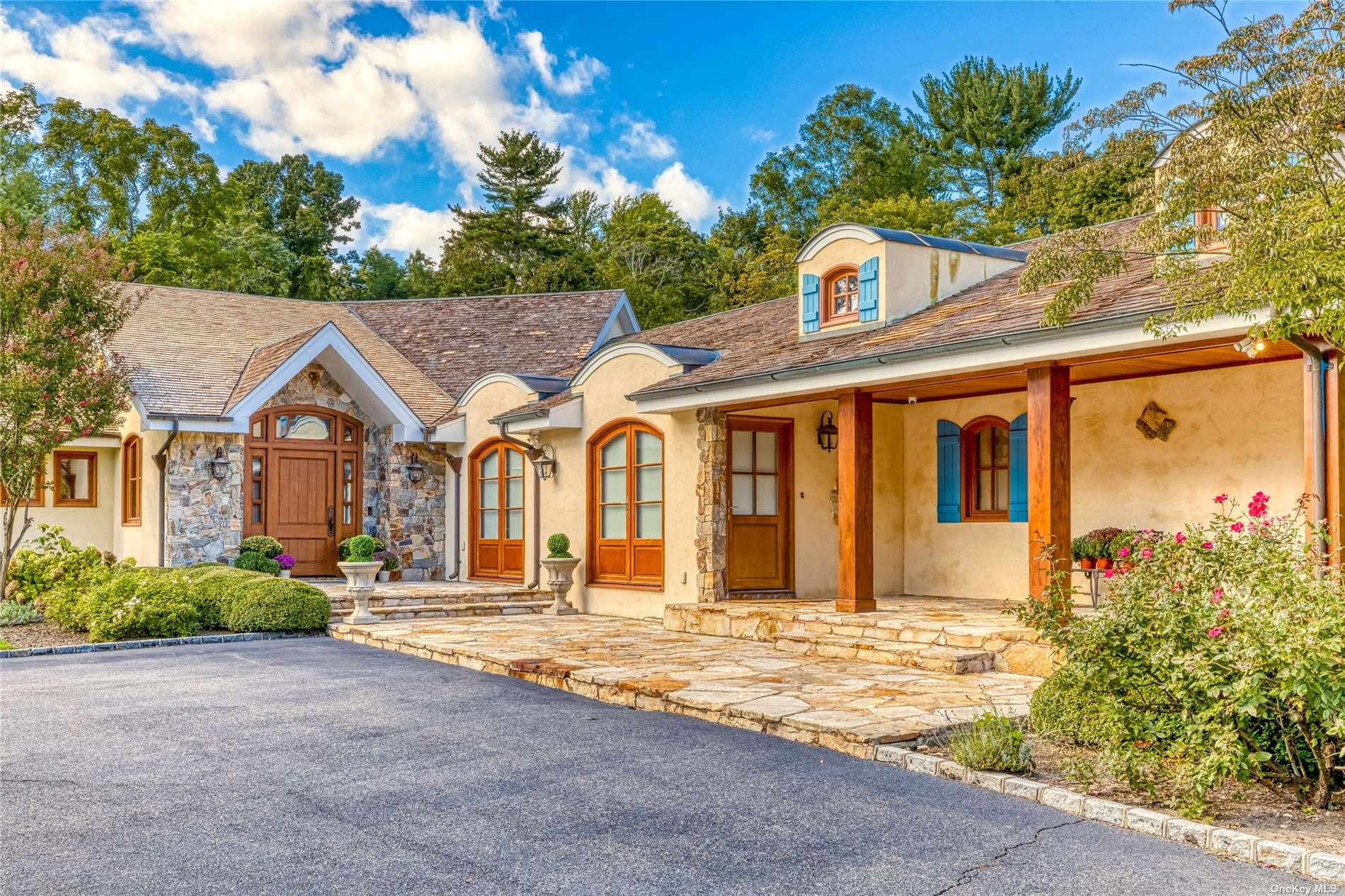 #1 photo, 19 Stone Arch Road, 长岛 老西布雷 Old Westbury , NY 11568