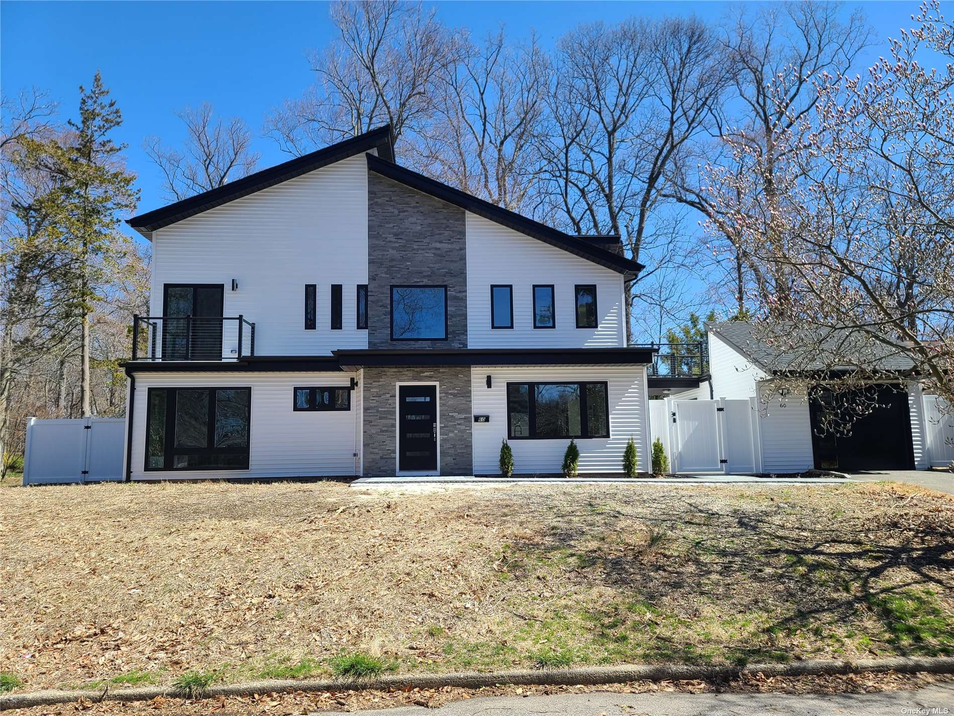 #1 photo, 60 Buckeye Road, 长岛 格仑科夫 Glen Cove , NY 11542