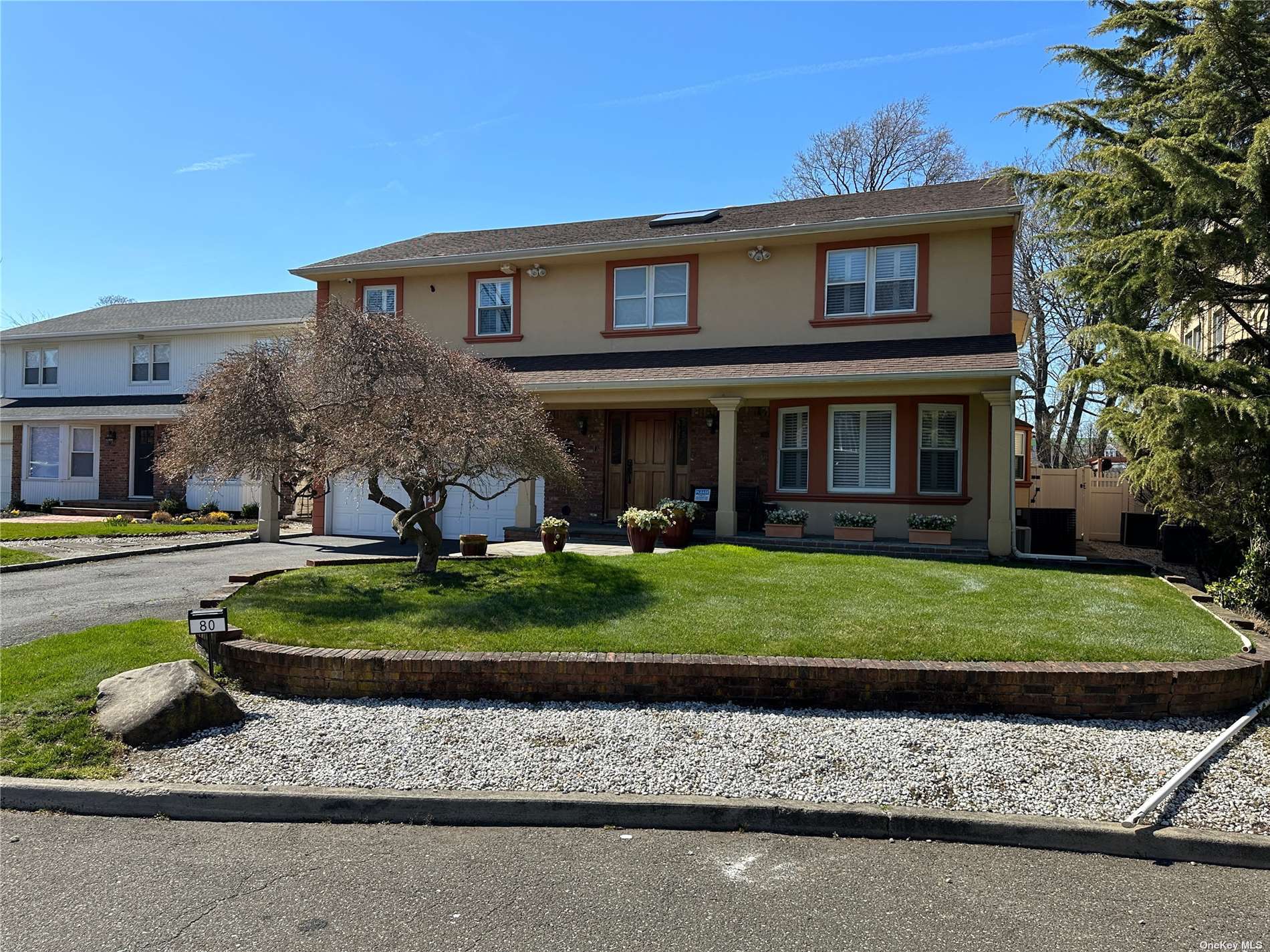 #1 photo, 80 Crystal Court, 长岛 Hewlett , NY 11557