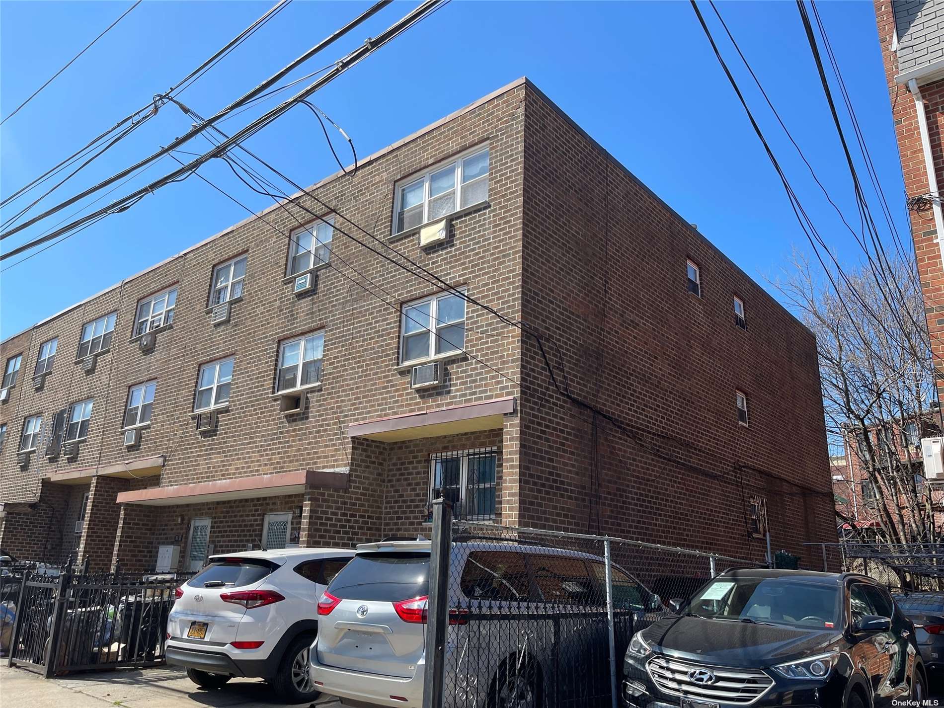 #1 photo, 76-17&19 47th Avenue, クイーンズ区 Elmhurst , NY 11373