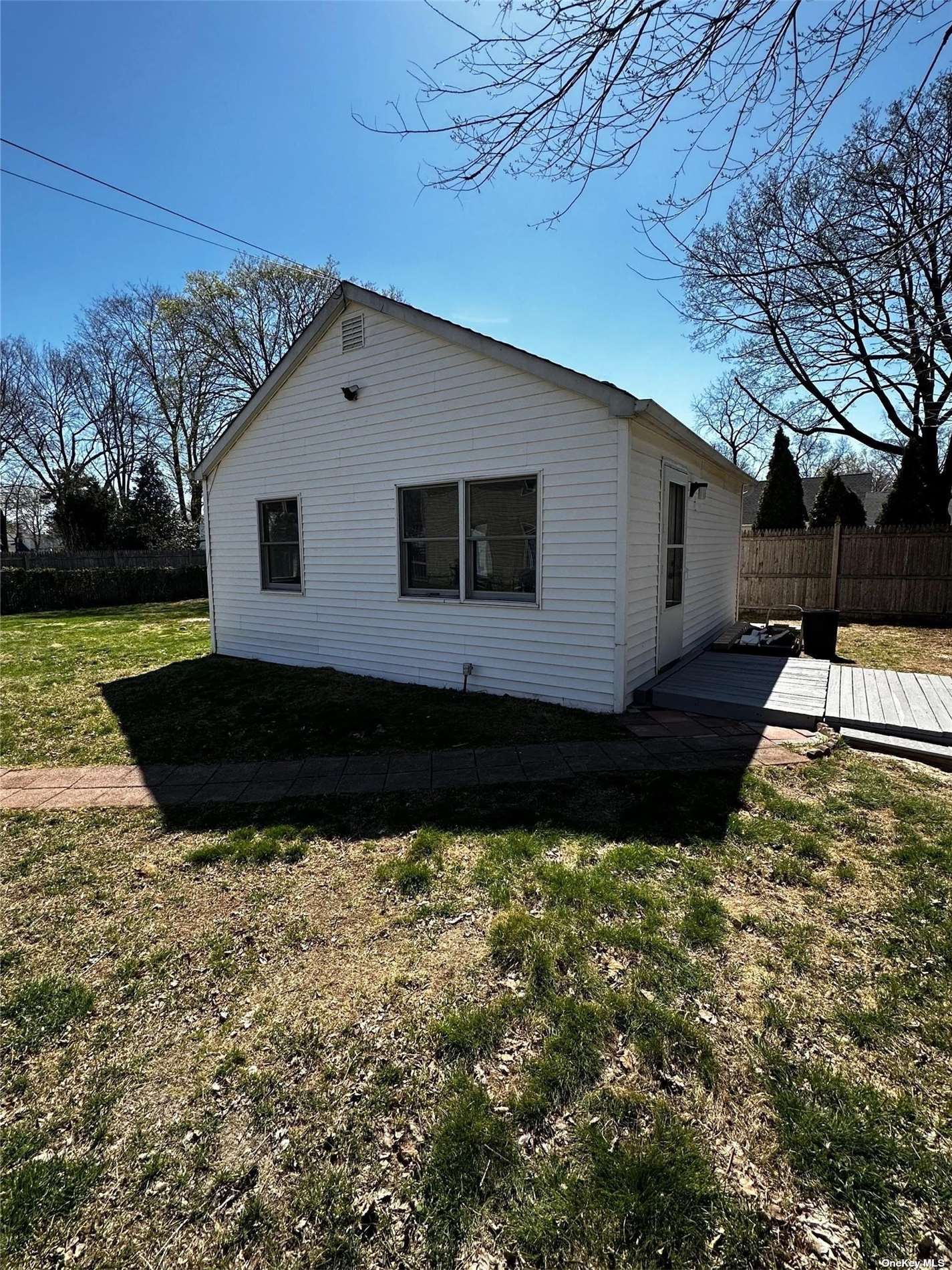 #1 photo, 164 W 19th Street, 东长岛 亨廷顿站 Huntington Station , NY 11747