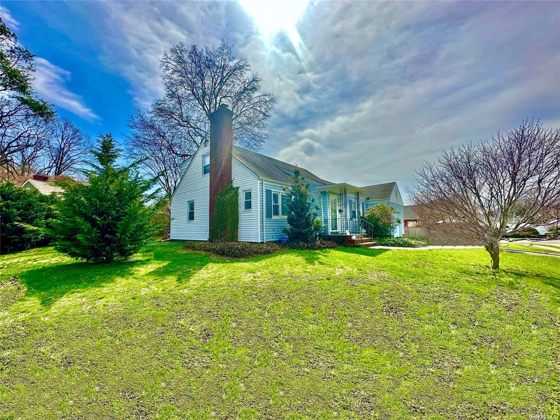 #1 photo, 14 Sherwood Road, 롱 아일랜드 Glen Cove , NY 11542