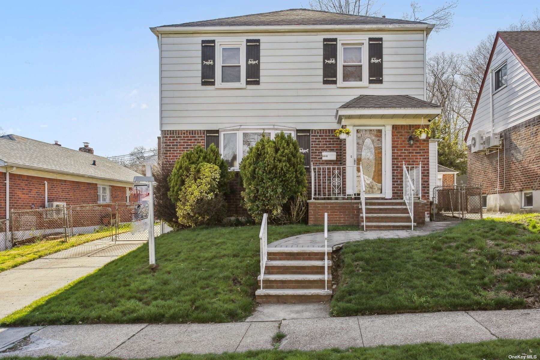 #1 photo, 80-48 230th Street, 皇后区 Bellerose Manor , NY 11427