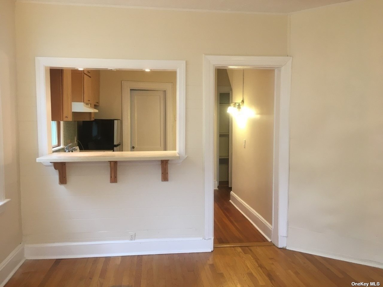 #1 photo, 241 W Broadway, 长岛 长滩 Long Beach , NY 11561