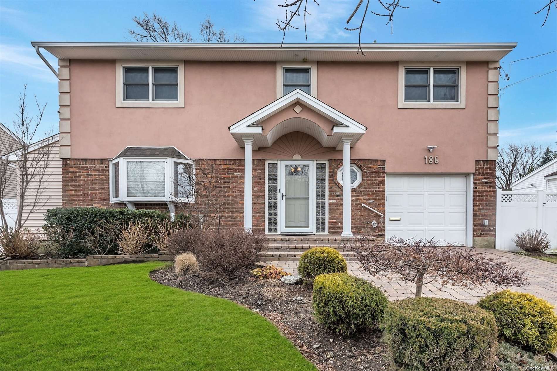 #1 photo, 186 Wrights Lane, 长岛 Oceanside , NY 11572