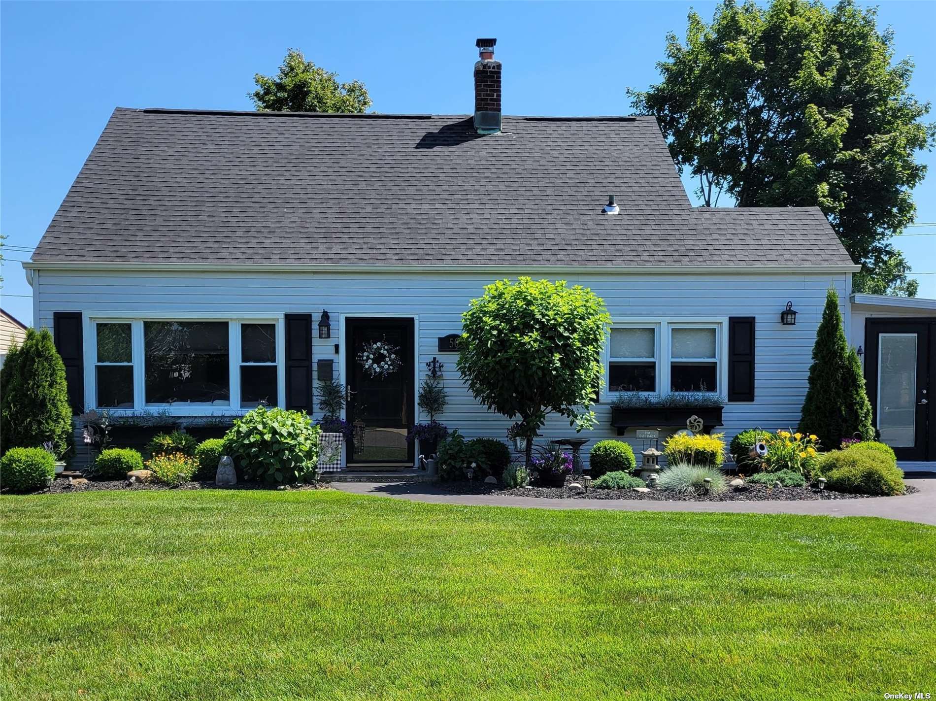 #1 photo, 50 Birch Lane, Levittown , NY 11756