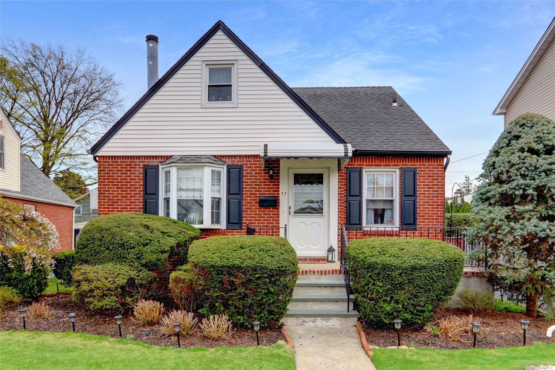 #1 photo, 88 Sylvia Lane, 长岛 New Hyde Park , NY 11040