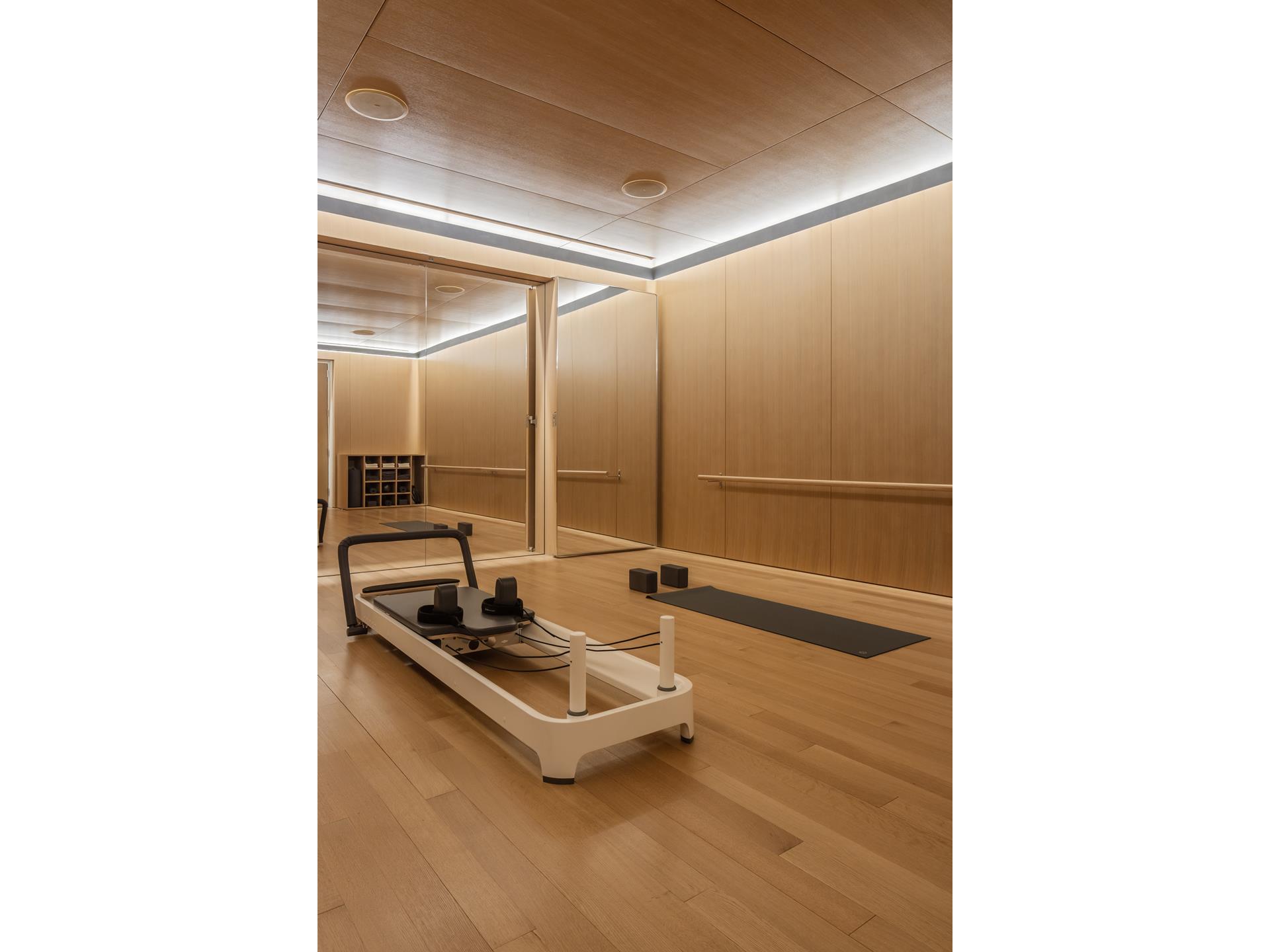 #18 photo, 53 W 53RD Street, マンハッタン Midtown , NY 10019