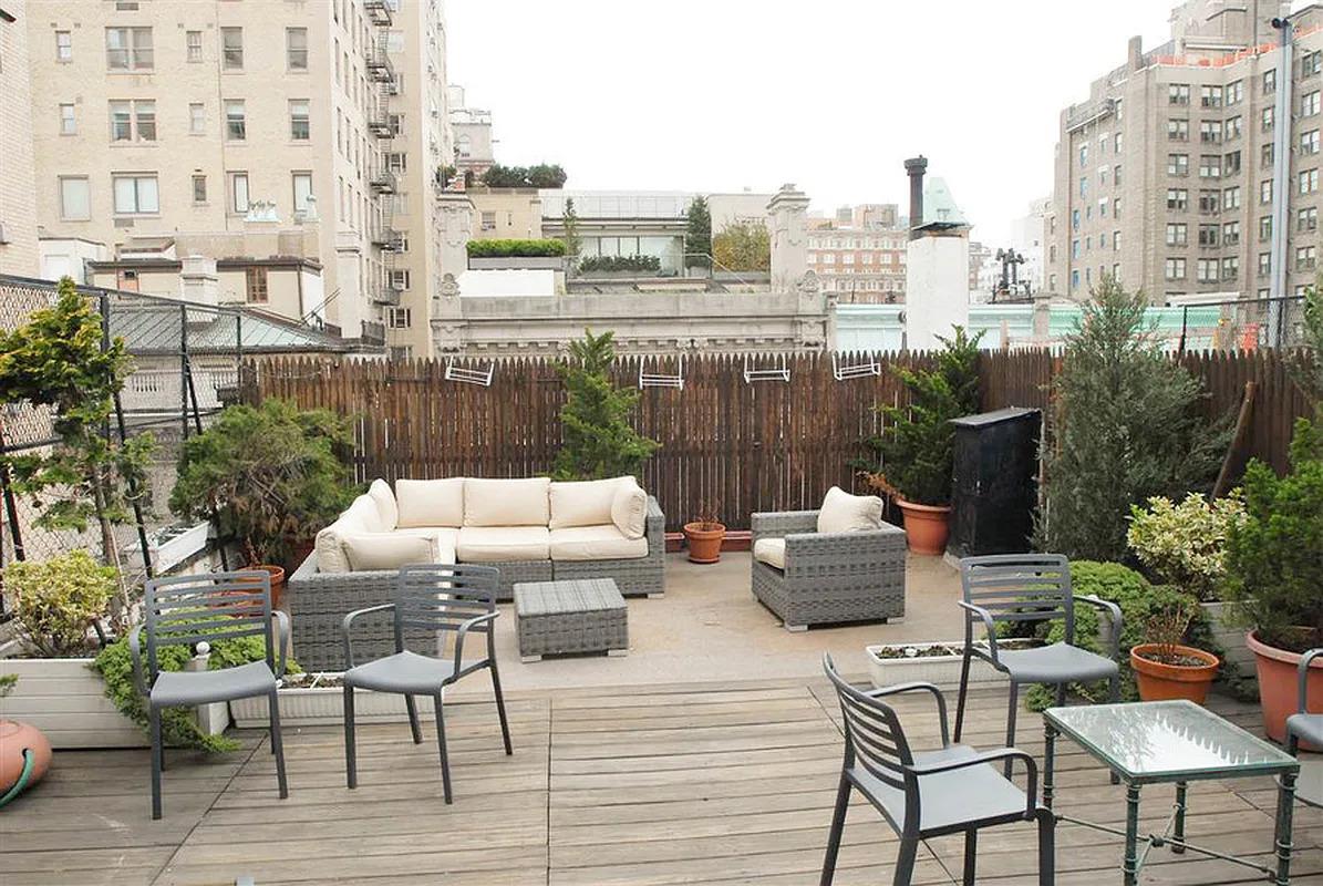 #1 photo, 2 East 75th Street, 曼哈顿 上东城 Upper East Side , NY 10021