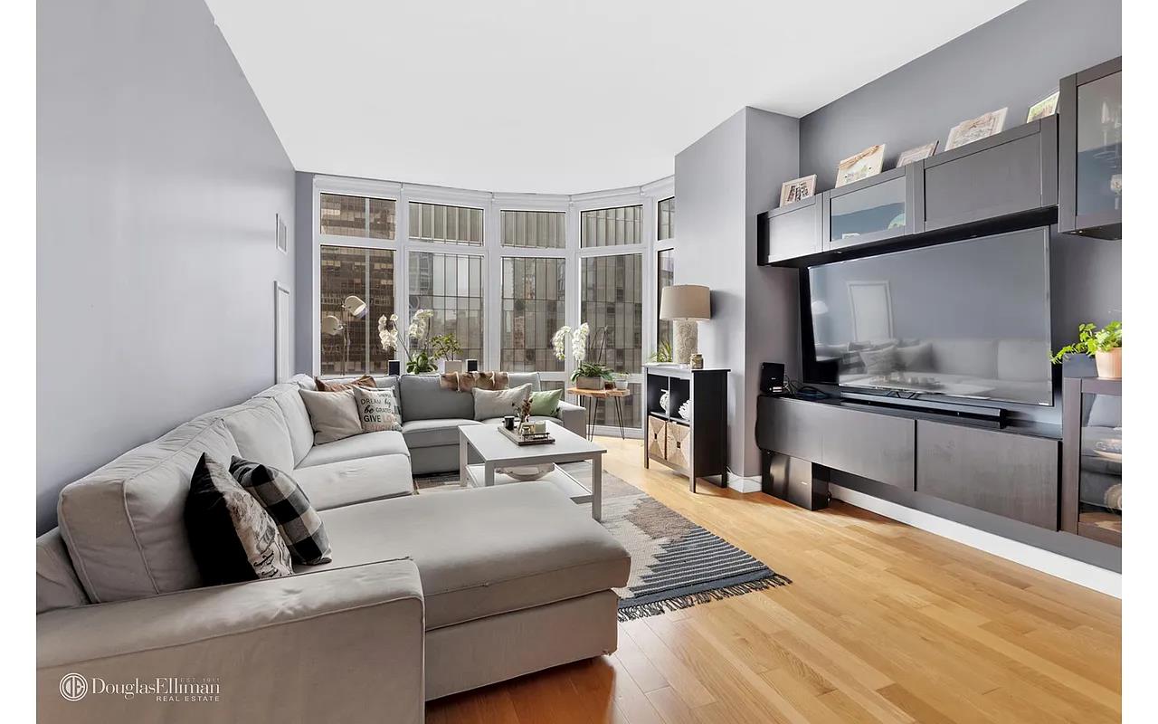 #1 photo, 555 W 59TH Street, 曼哈顿 中城西区 Lincoln Sq , NY 10019