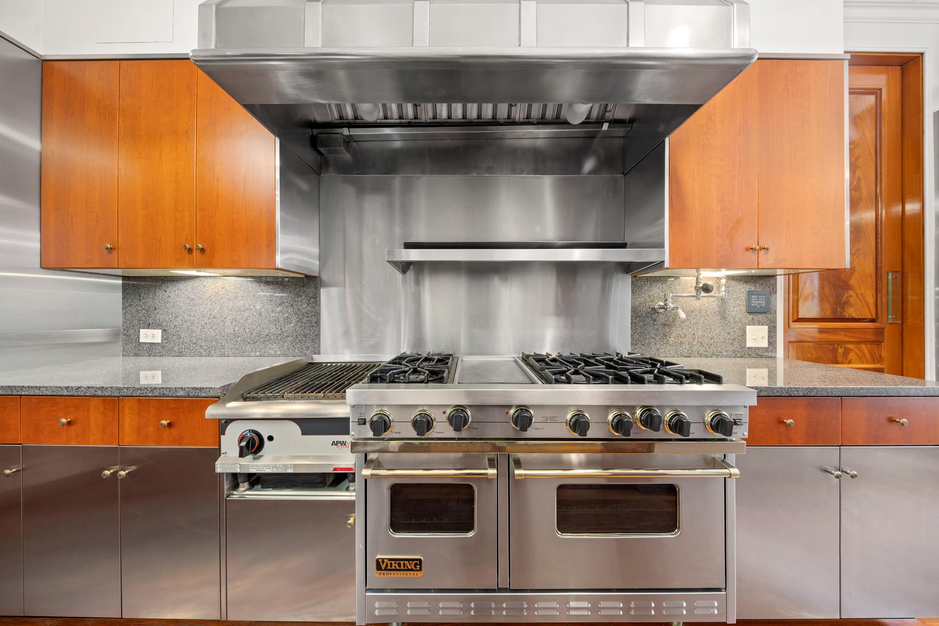 #17 photo, 875 PARK Avenue, マンハッタン Lenox Hill , NY 10075