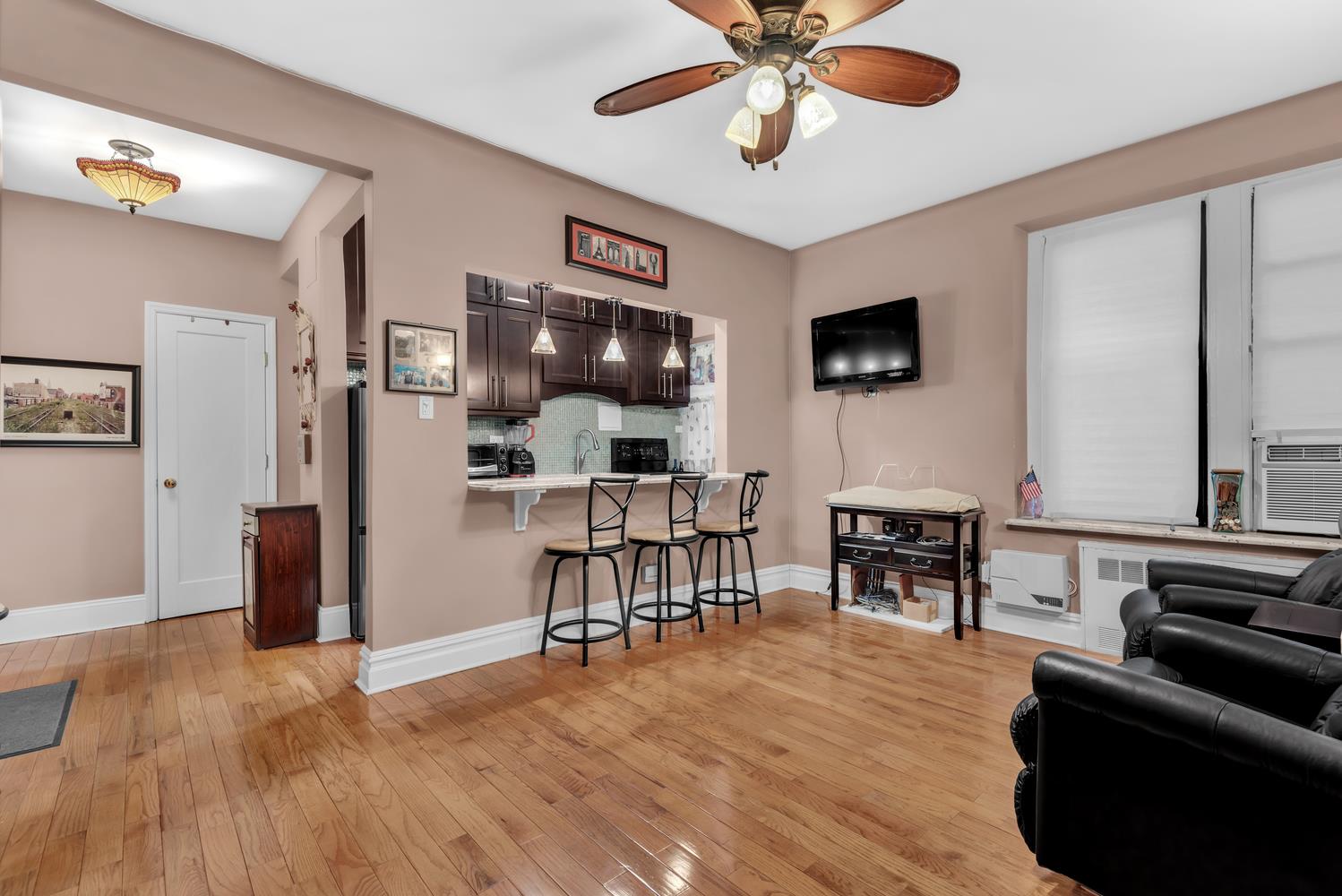 #1 photo, 130 Bay Ridge Parkway, 布鲁克林 湾脊 Bay Ridge , NY 11209