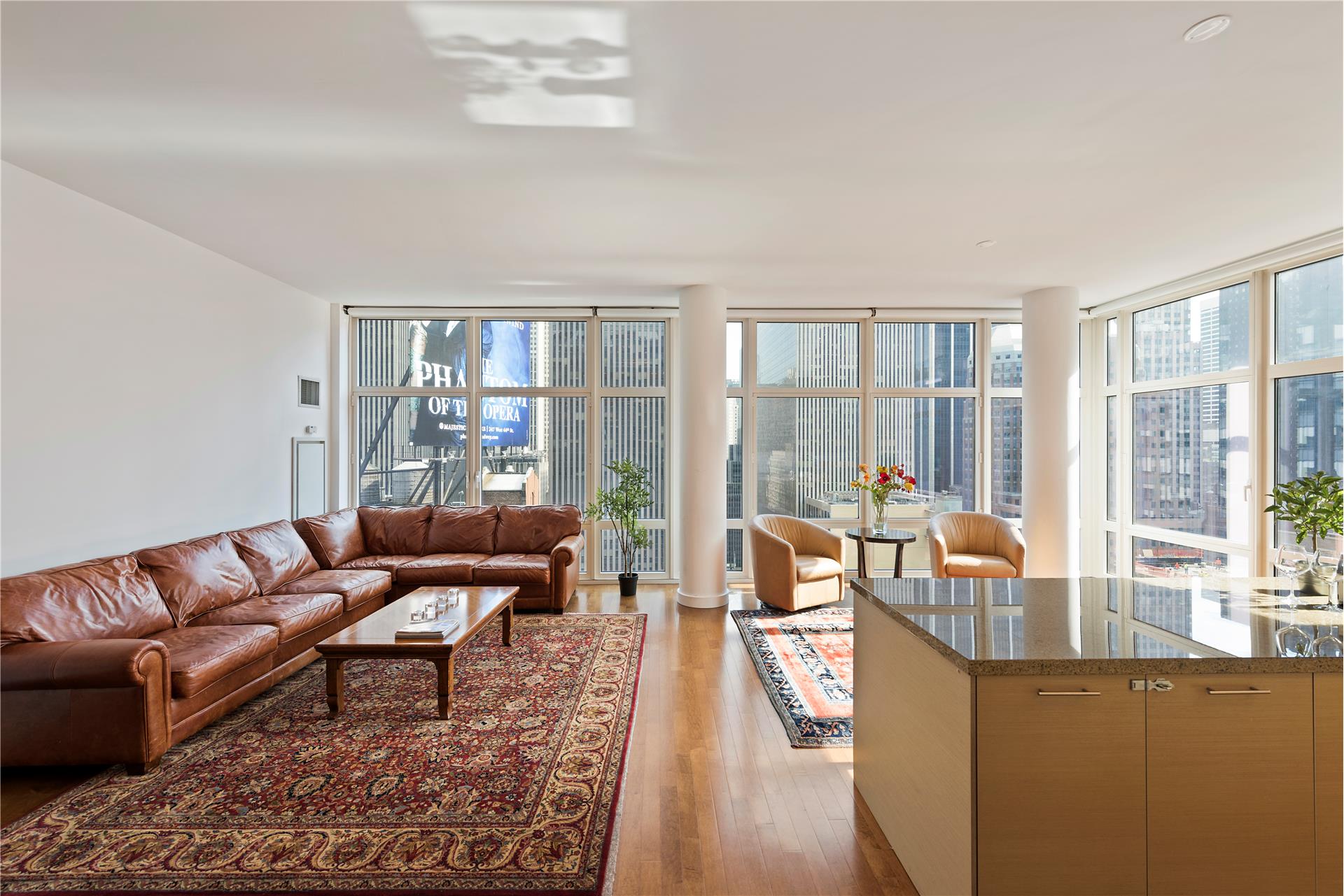 #1 photo, 1600 Broadway, MIDTOWN , NY 10019