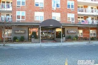 #1 photo, 410 E Broadway, ناسو Long Beach , NY 11561