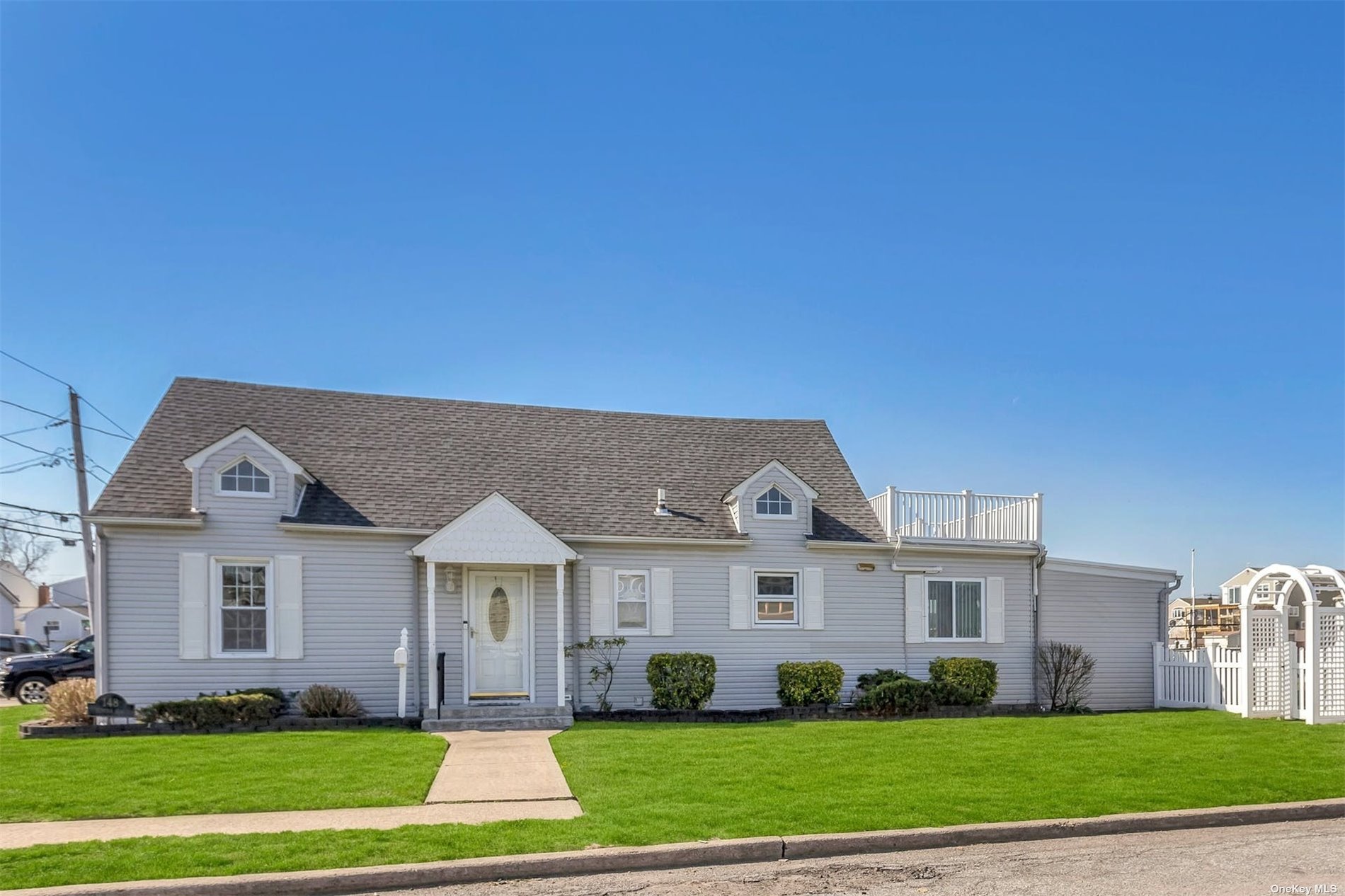 #1 photo, 148 Suffolk Road, ナッソー郡 Island Park , NY 11558