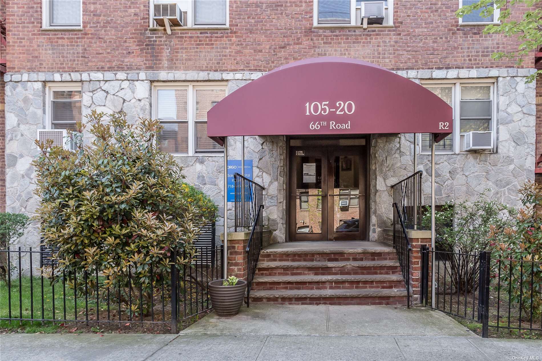 #1 photo, 105-20 66th Rd, קווינס Forest Hills , NY 11375