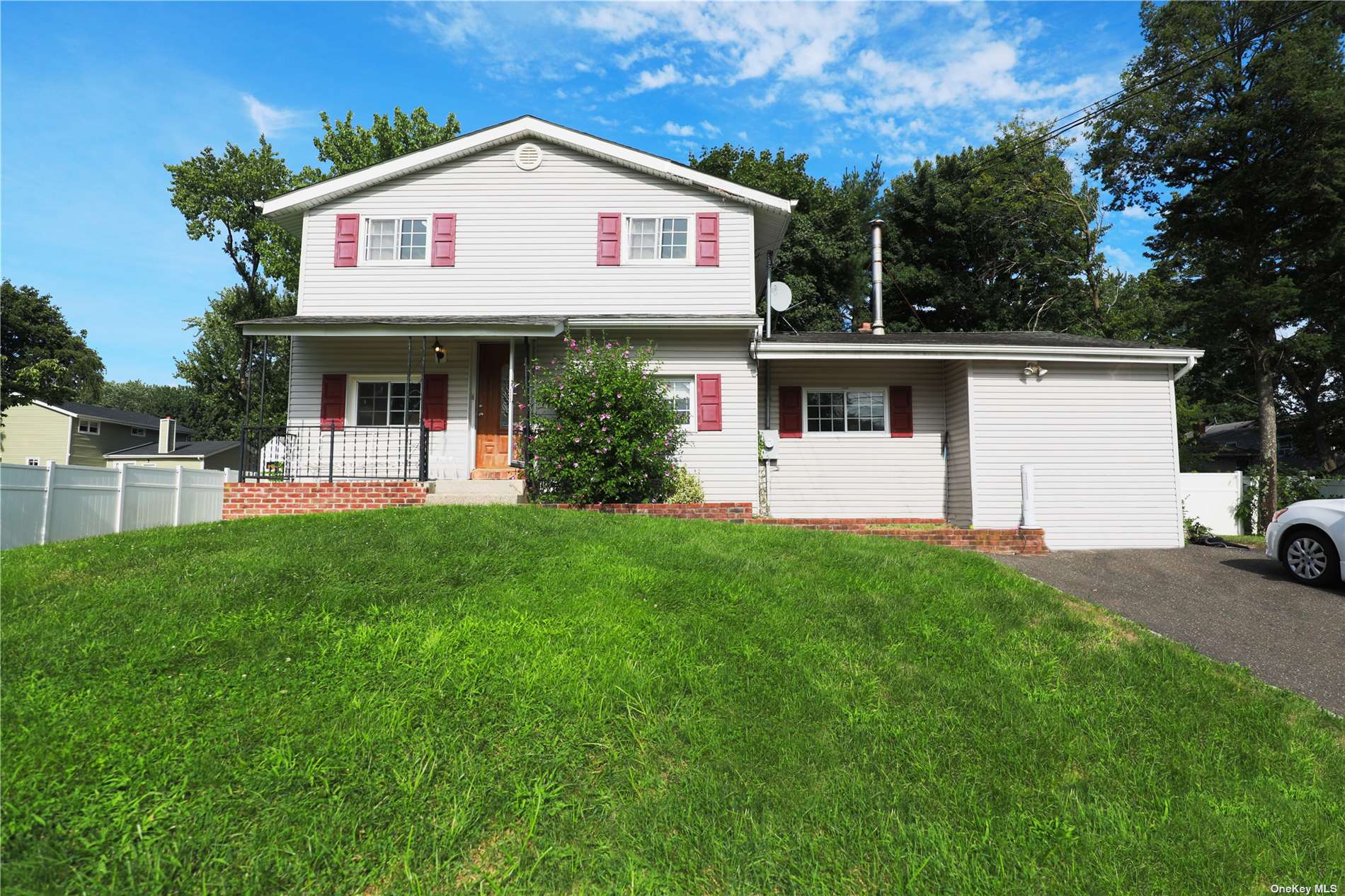 #1 photo, 19 Balin Avenue, 东长岛 South Setauket , NY 11720