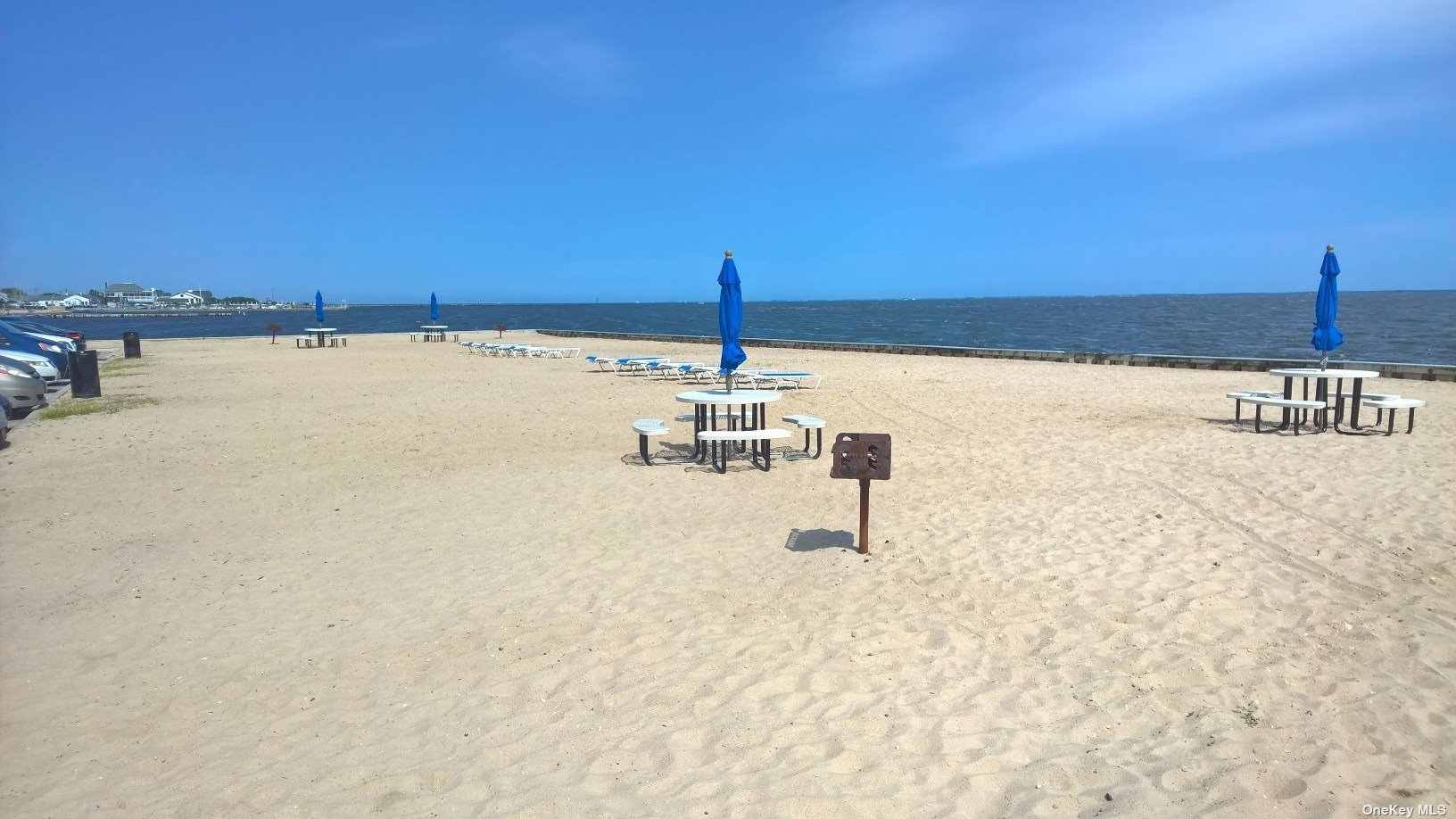 #1 photo, 333 Candee Avenue, 东长岛 Sayville , NY 11782