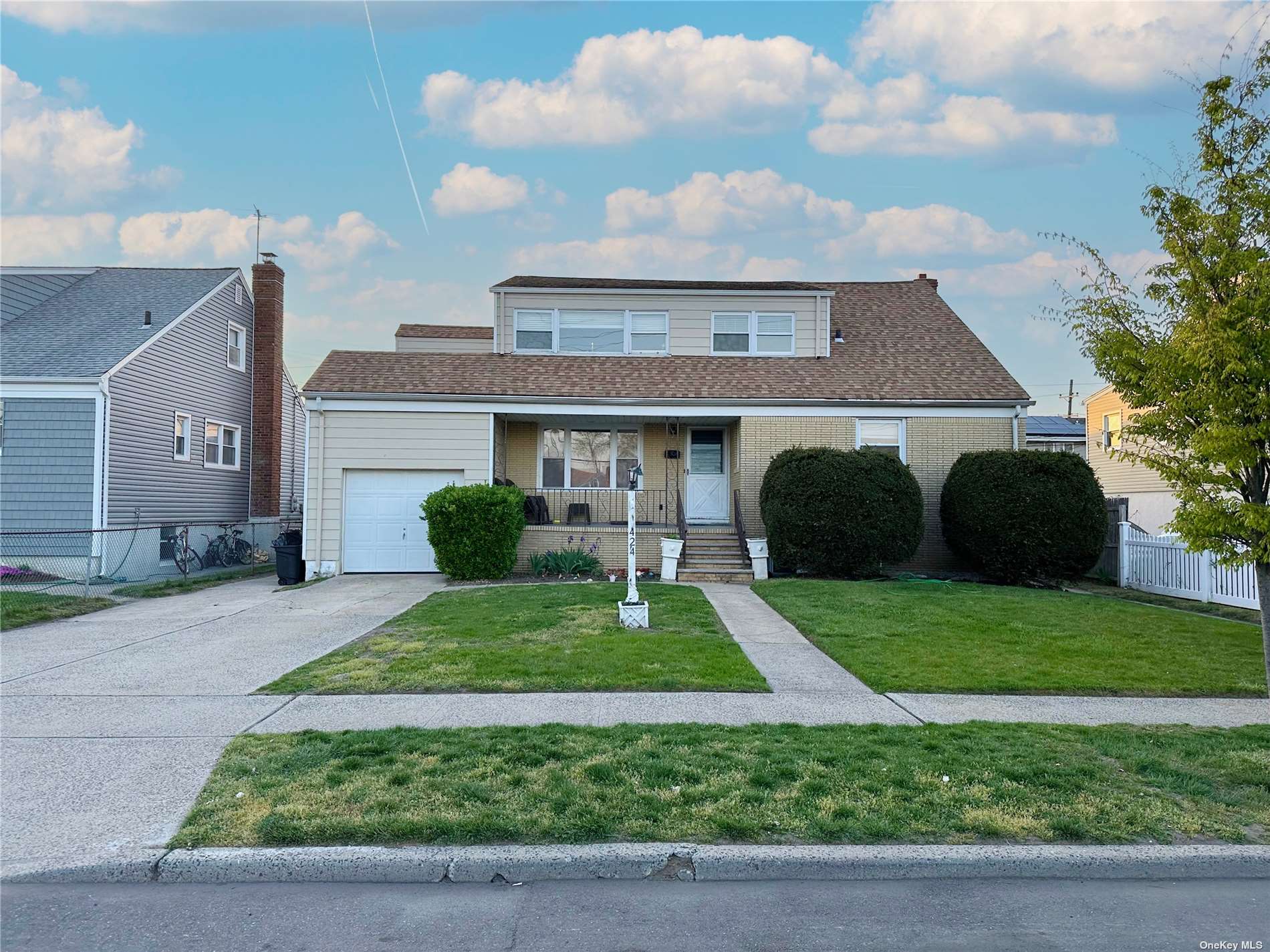 #1 photo, 424 Long Beach Road, 长岛 岛公园 Island Park , NY 11558