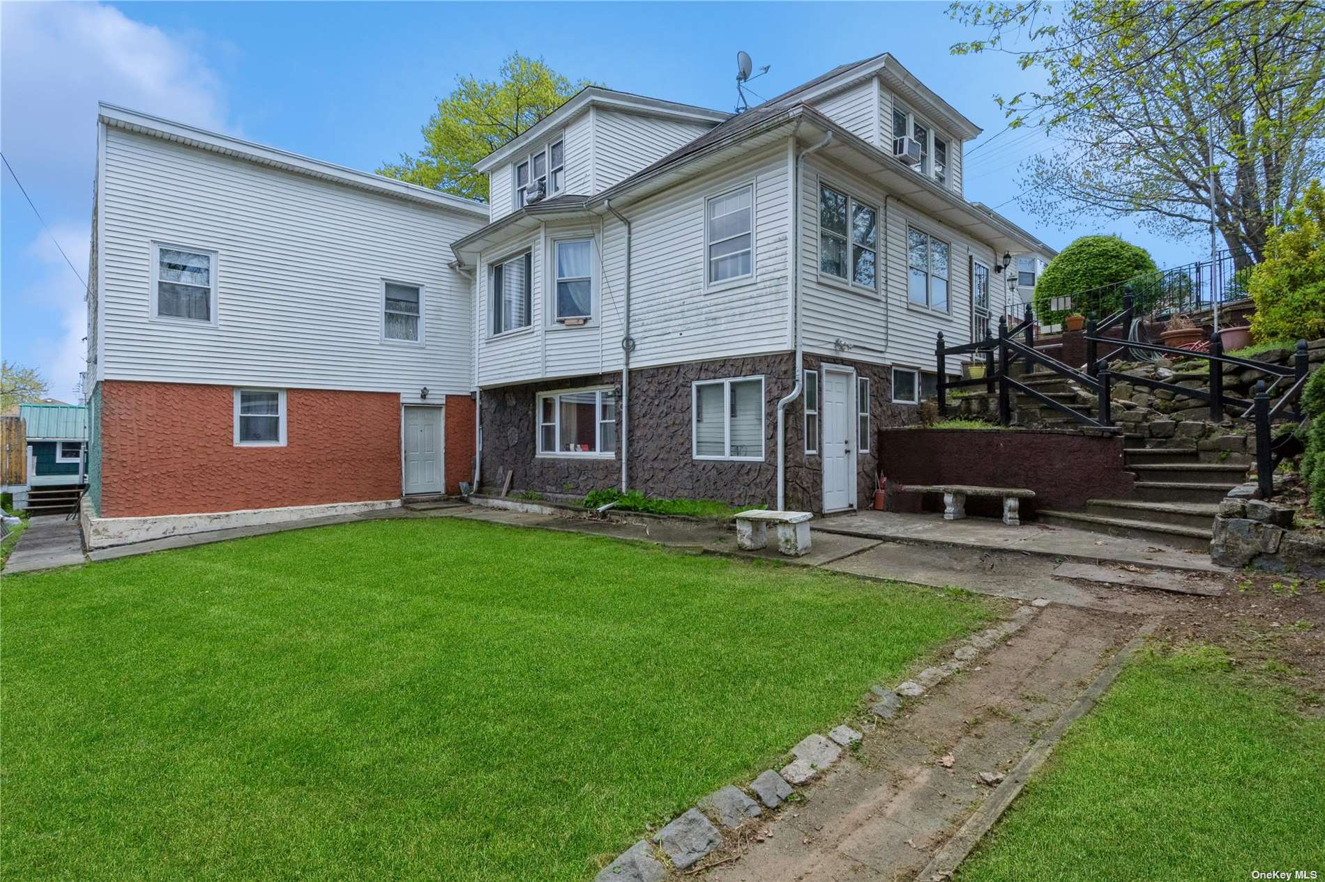 #1 photo, 13-03 136th Street, קווינס College Point , NY 11356