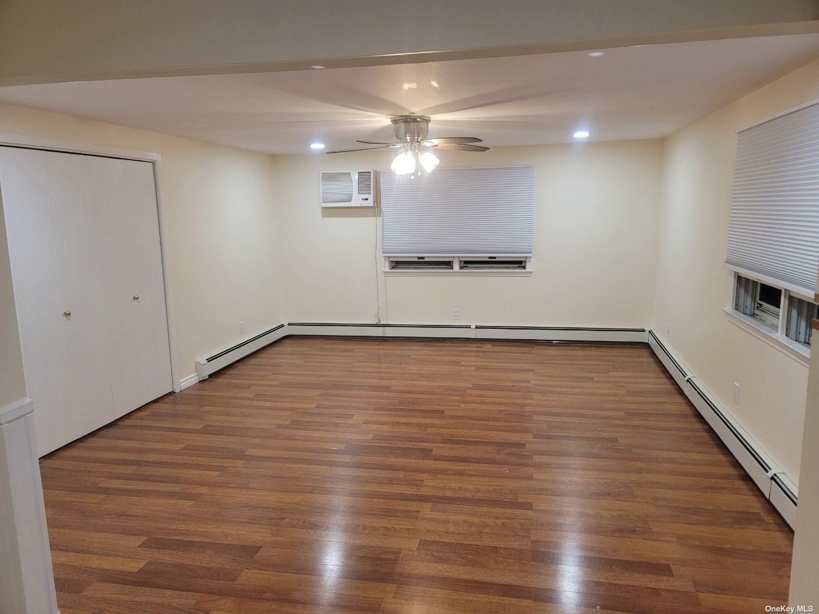 #1 photo, 329 9th Street, 东长岛 West Babylon , NY 11704