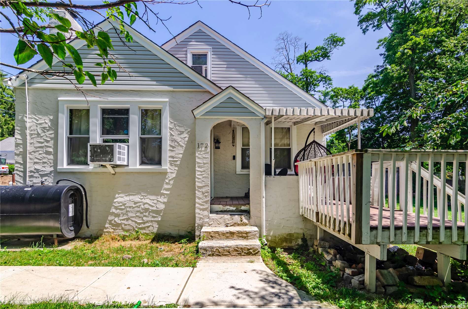 #1 photo, 172 4th Avenue, سوفولك Huntington Station , NY 11746