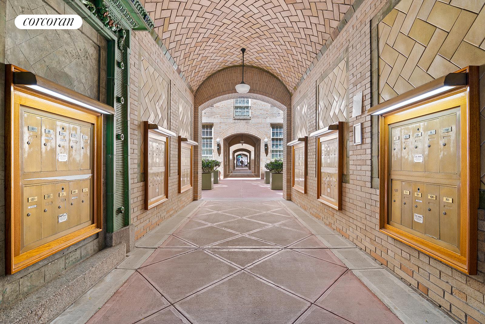 #1 photo, 509 East 77th Street, 曼哈顿 上东城 Lenox Hill , NY 10075