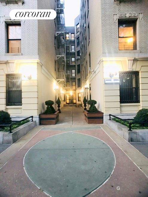 #2 photo, 35 CENTRAL Park N, South Harlem , NY 10026