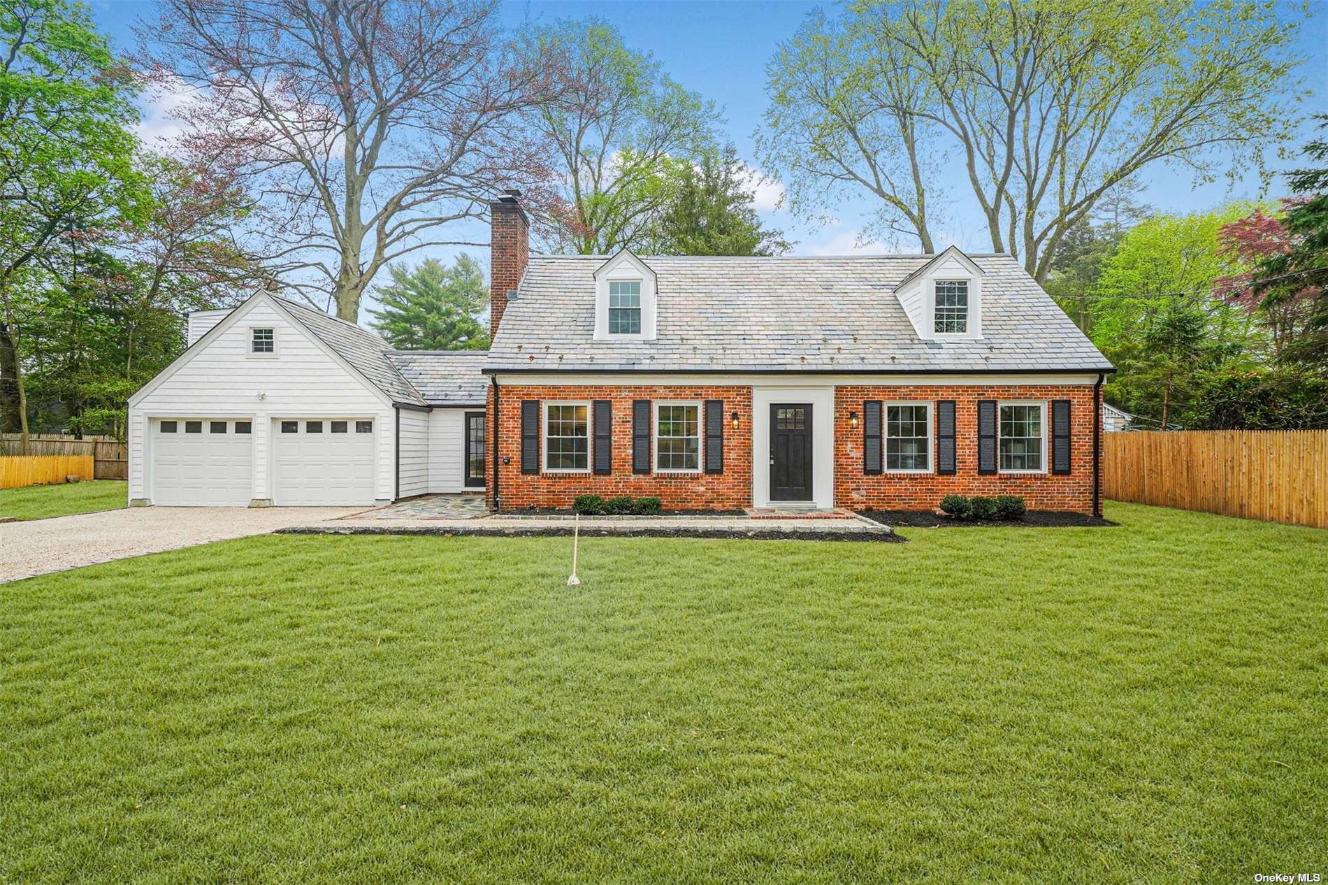 #1 photo, 12 Marion Street, 长岛 Greenvale , NY 11548