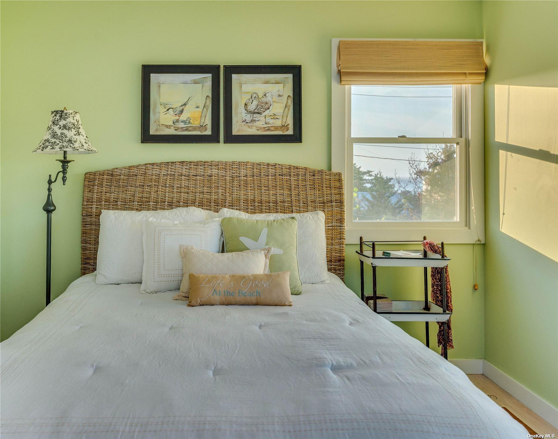 #9 photo, 31 Homesite, Seaview , NY 11770