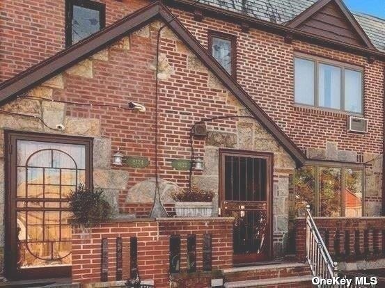 #1 photo, 81-22 77th Avenue, Glendale , NY 11385