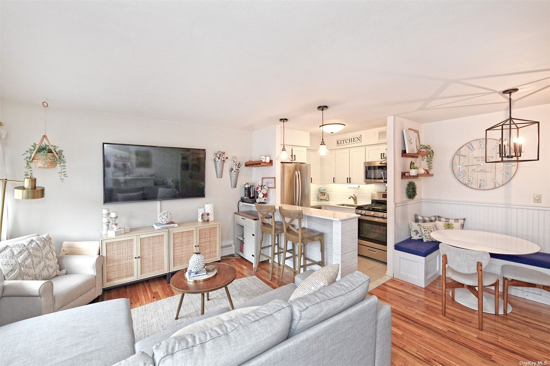 #1 photo, 84 Lincoln Avenue, ناسو Rockville Centre , NY 11570