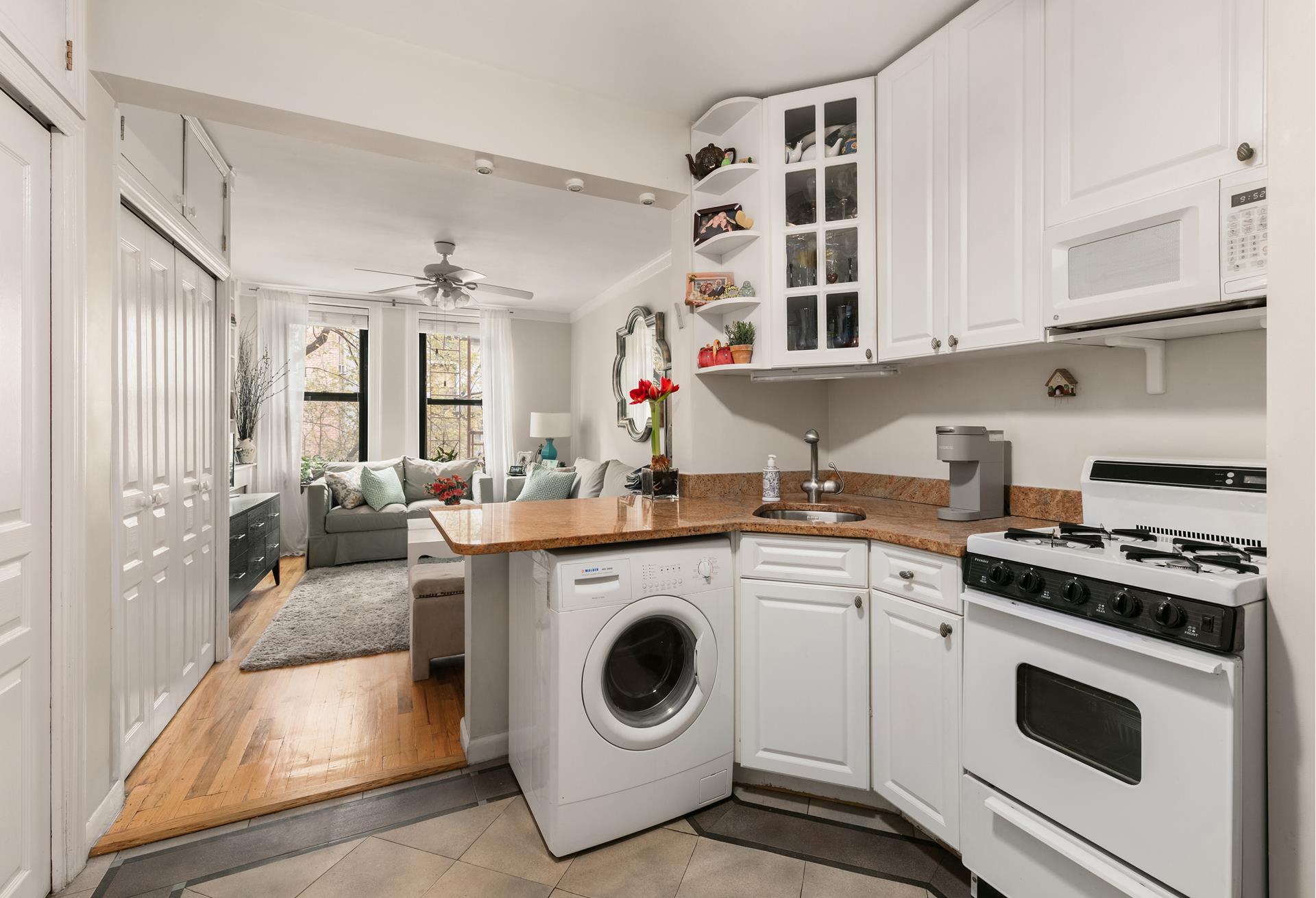 #1 photo, 334 East 77th Street 7, 曼哈顿 上东城 Lenox Hill , NY 10075