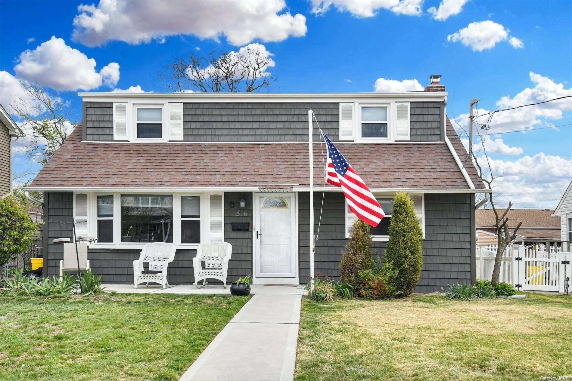 #1 photo, 56 Whaley Avenue, מחוז נסאו Bethpage , NY 11714