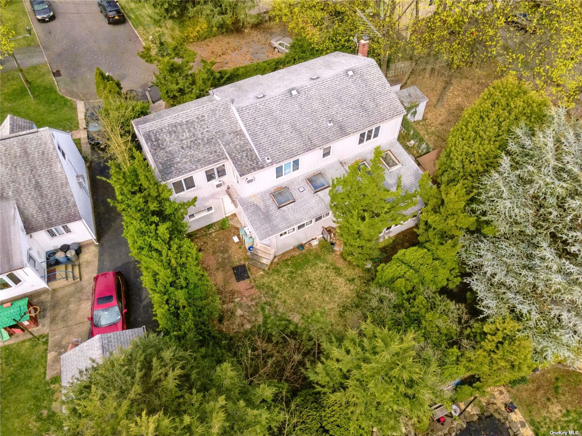 #1 photo, 91 Sampson Avenue, 롱 아일랜드 Albertson , NY 11507