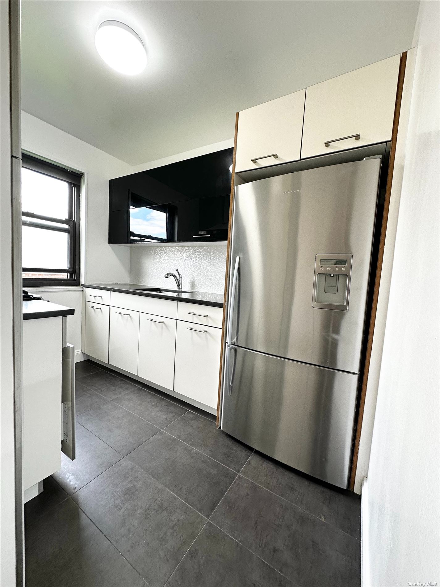 #1 photo, 168-02 19th Avenue, 皇后区 白石镇 Whitestone , NY 11357