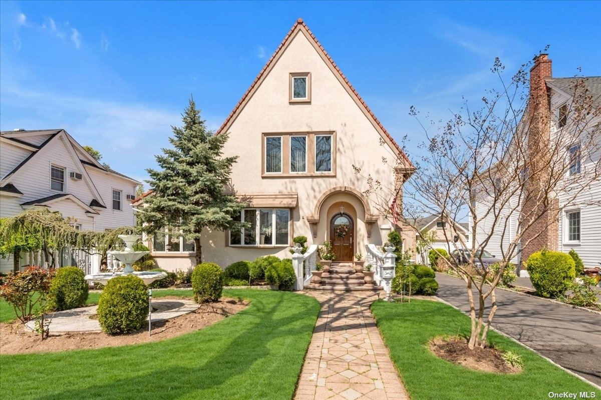 #1 photo, 145-27 29 Road, 法拉盛 Flushing , NY 11354