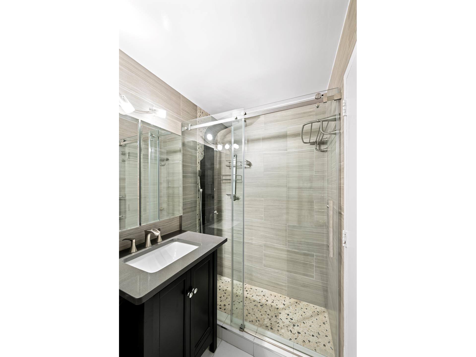 #1 photo, 1160 Third Avenue, 曼哈顿 上东城 Upper East Side , NY 10065