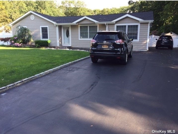 #1 photo, 4 Magnolia Street, 东长岛 Centereach , NY 11720