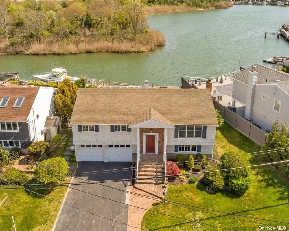 #1 photo, 3017 Wynsum Avenue, Merrick , NY 11566