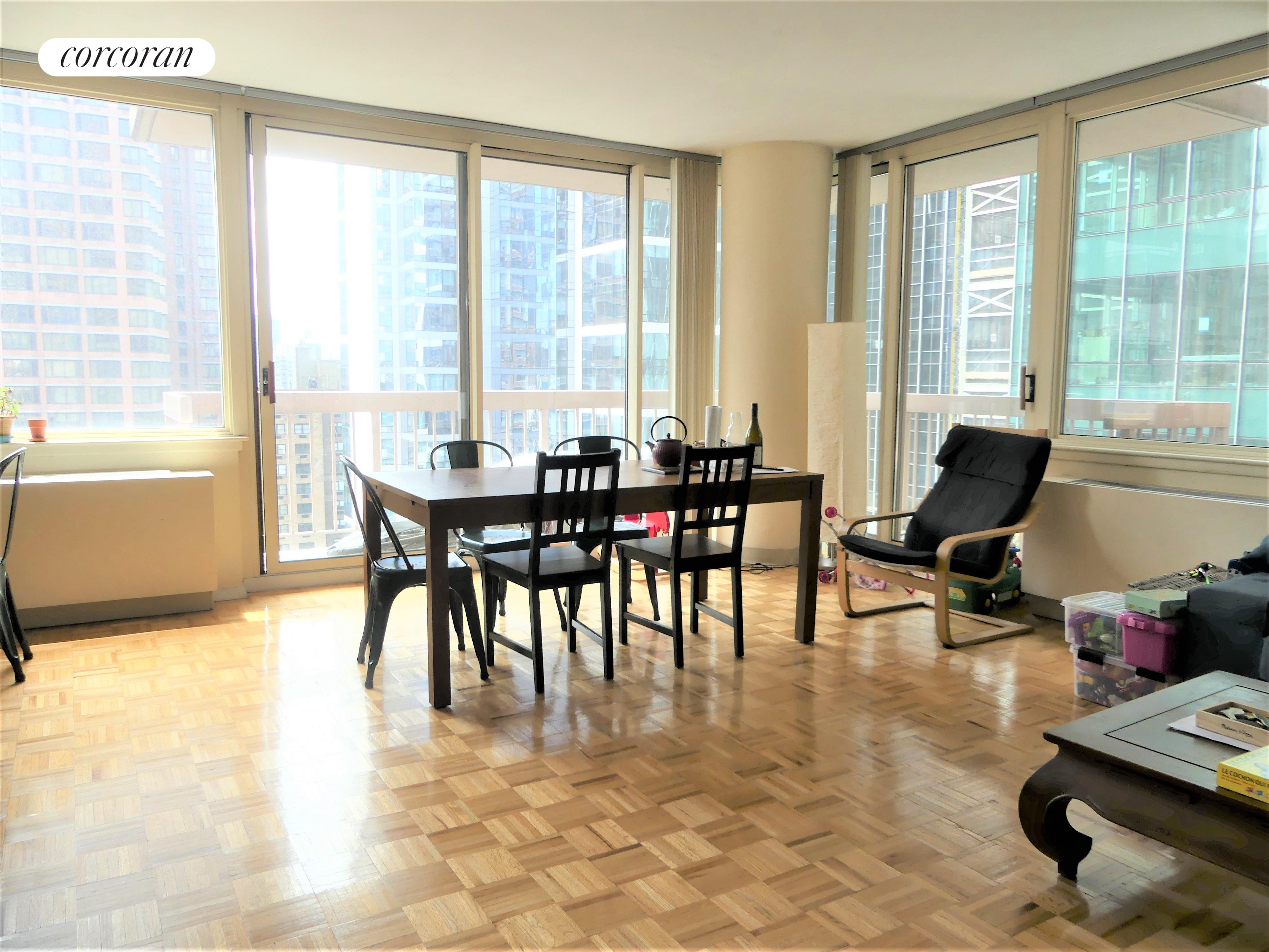 #1 photo, 235 East 40th Street, 曼哈顿 Murray Hill , NY 10016